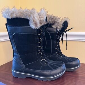 Merona black lace-up Suede and Faux Fur-Trimmed Winter Boots Women's Size 8